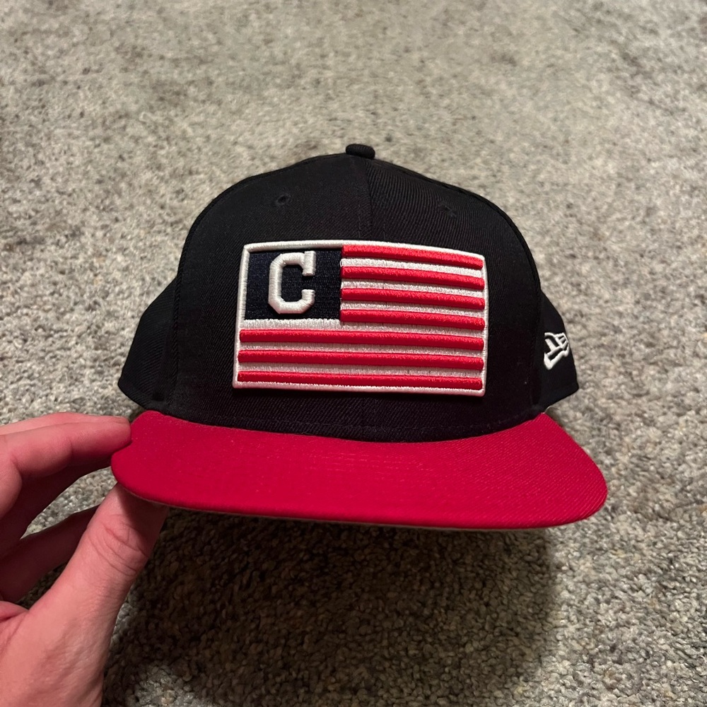 Cleveland - Fitted Hat - New Era (7 5/8)